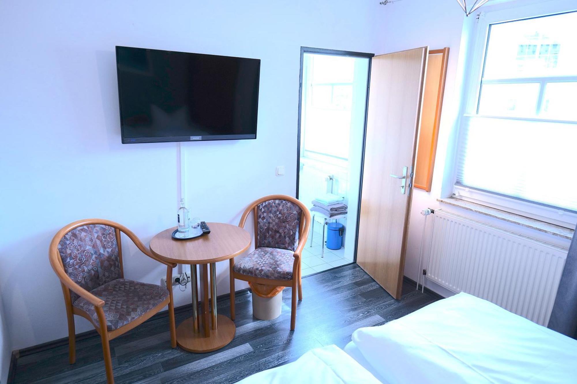 Hotel & Restaurant Am Bodden Putbus Exterior photo
